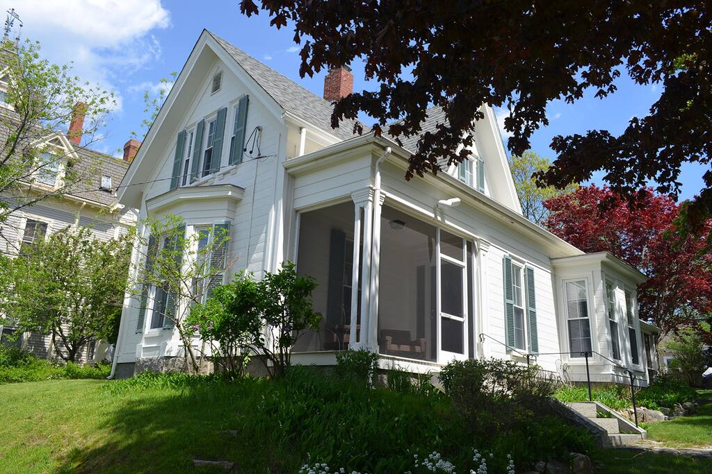 Pleasant House in Rockport-Front of house with screened porch.