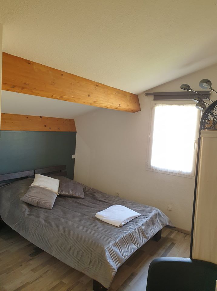 ห้องนอน 1 พร้อมที่เก็บของ