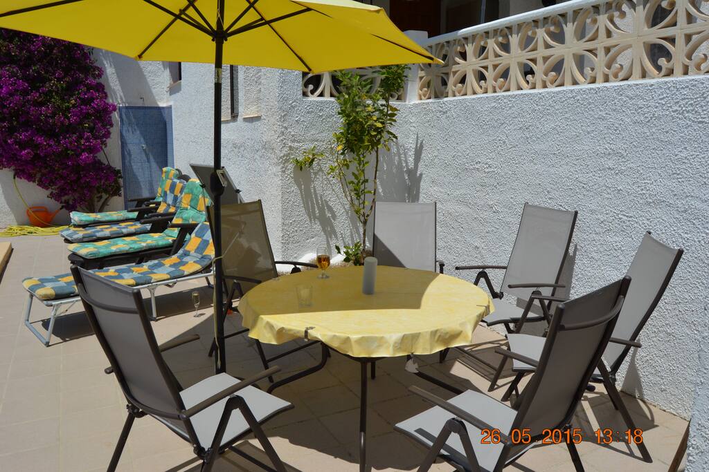 Terrasse am Pool