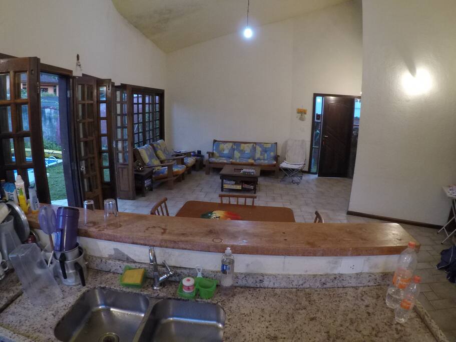 Cozinha americana integrada com a sala