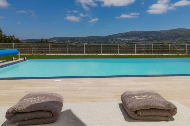 Moderne luxueuze splinternieuwe villa te Cadaval . gallery image 4