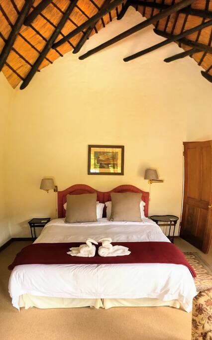 Double volume thatch ceiling