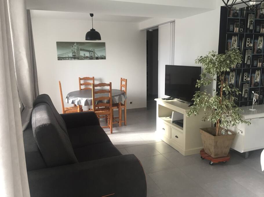 Canapé convertible avec un vrai matelas pour un couchage supplémentaire 2 places