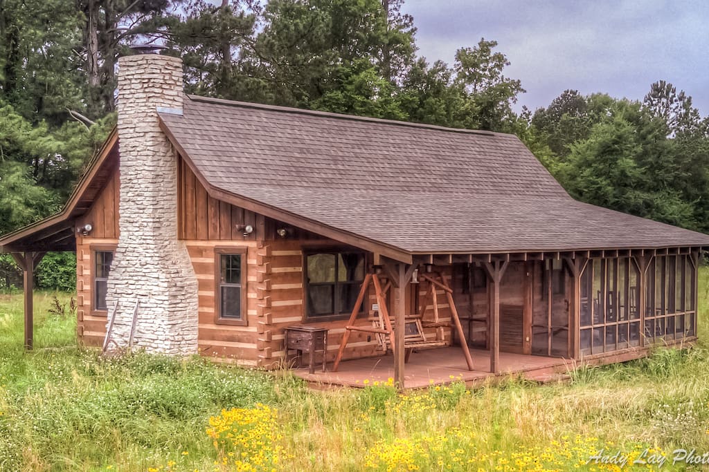 2 back porches- one closed off against bugs and one open