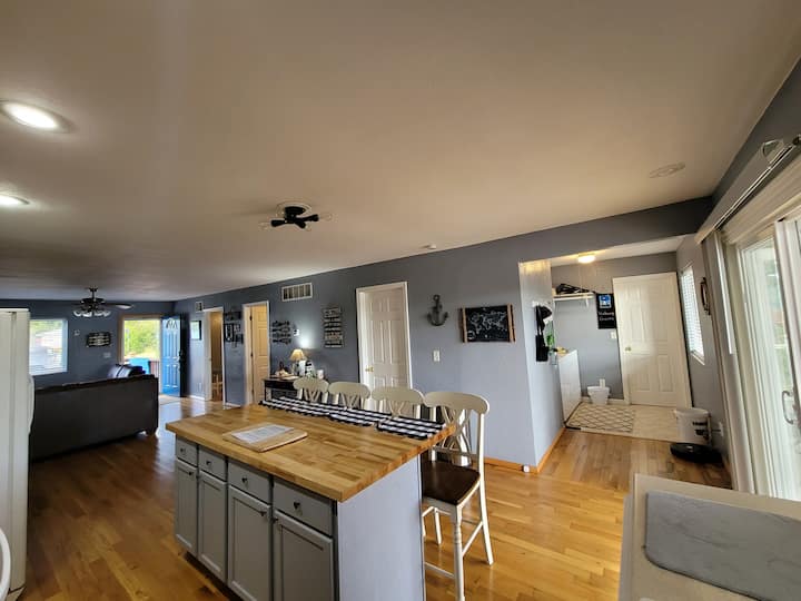 10 Best PetFriendly Airbnbs Near Lake of the Ozarks, Missouri