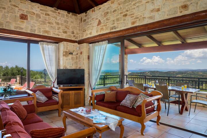 Family Villa w/Pool, Children Area, BBQ, Ping Pong gallery image 4