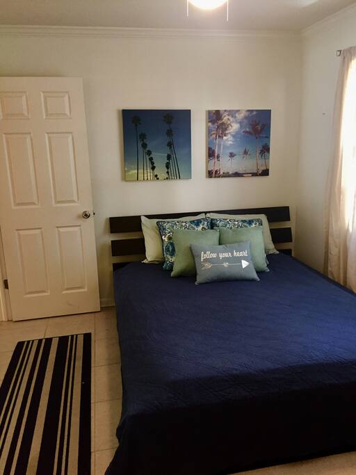Bedroom #2- Queen bed (closet & full bathroom in room)