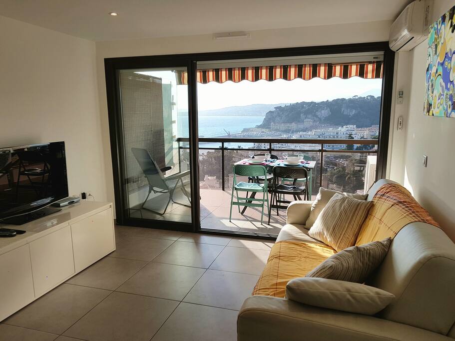 SÉJOUR AVEC TERRASSE VUE MER