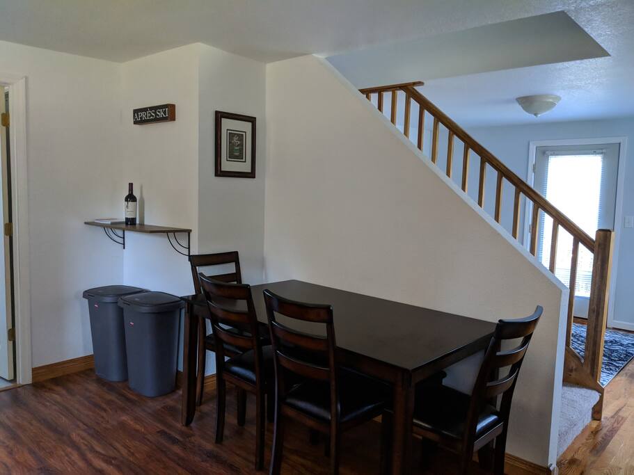 Eat in kitchen
