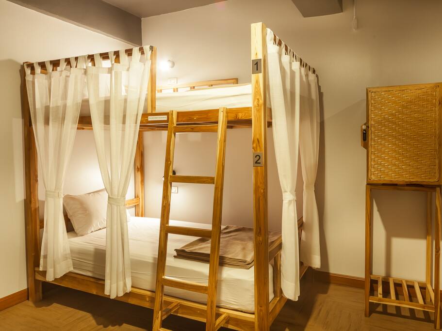 Private Female Room with 4 Beds