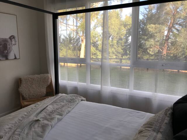 Glenview Park Cottage with Cosy Open Fire gallery image 5