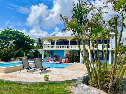 Kite beach Villa/Pool/jacuzzi/kayak/sleeps 18+