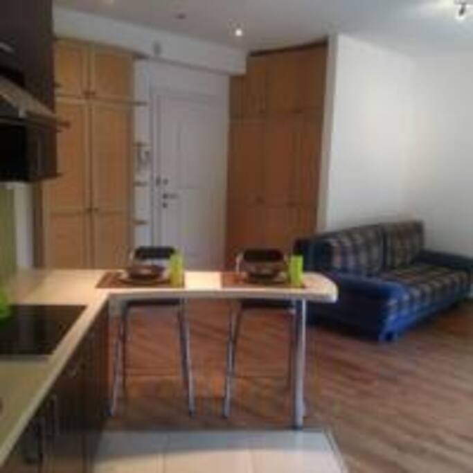 Kitchen/Entrance