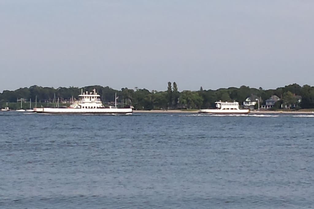 Walk to ferries to and from Shelter Island
