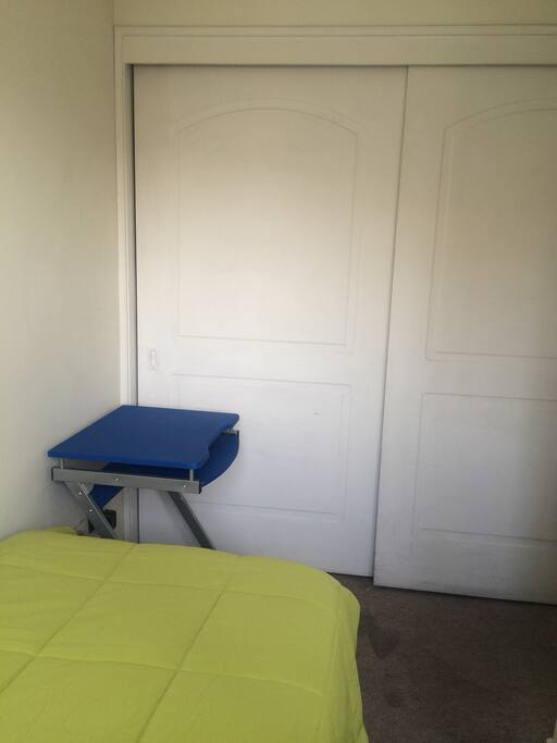 Dormitorio, pequeño escritorio opcional