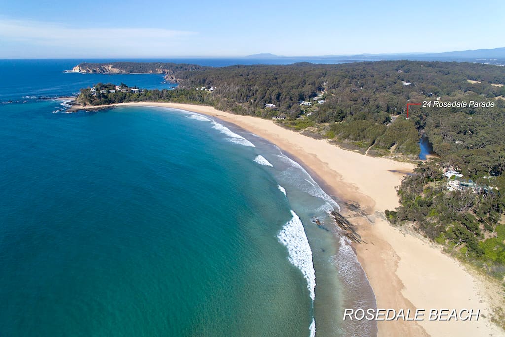 Visale at Rosedale is less than 200 metres flat walk to the beach. Our property backs on to the lovely Saltwater Creek