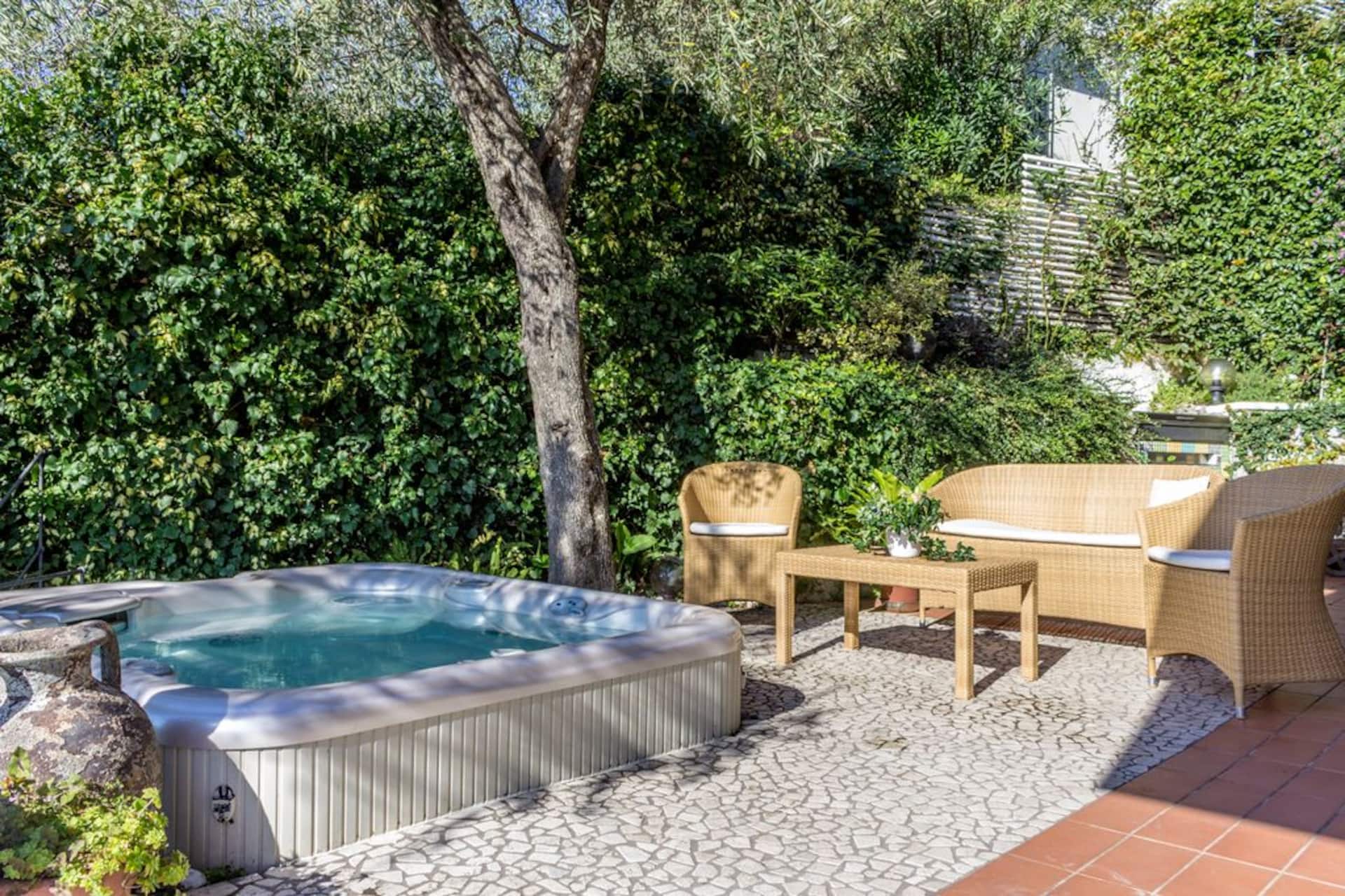Villa with sea wiew,  spa, air conditioning, elevator — photo 2