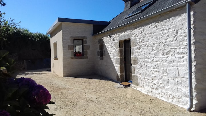 Gite De Plain-pied Avec Grand Jardin,au Calme. - Finistère