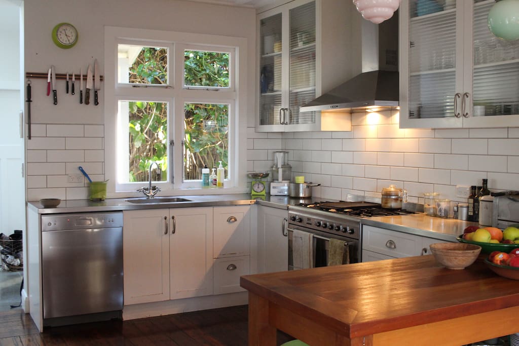 Dishwasher, massive oven and plenty of workspace in the kitchen.