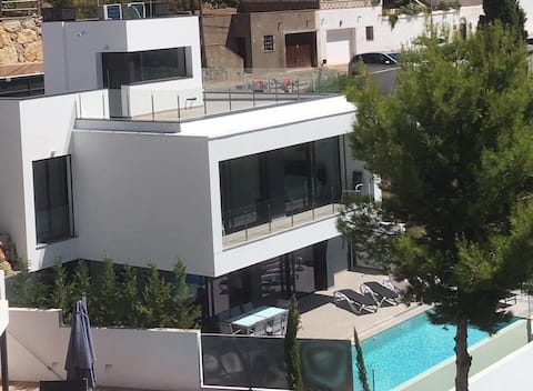 "Villa Montgo" à l'Escala (Costa Brava)