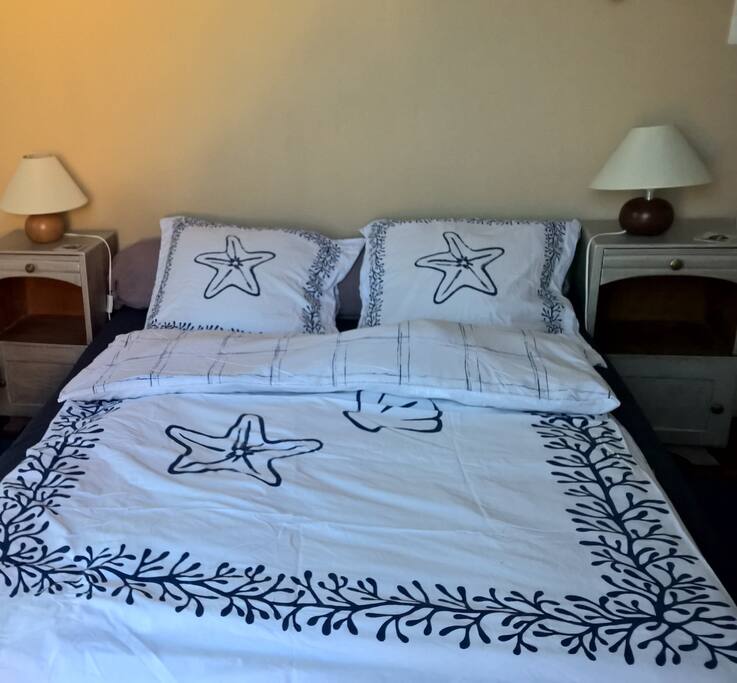 Standard bedroom with bed 140x190