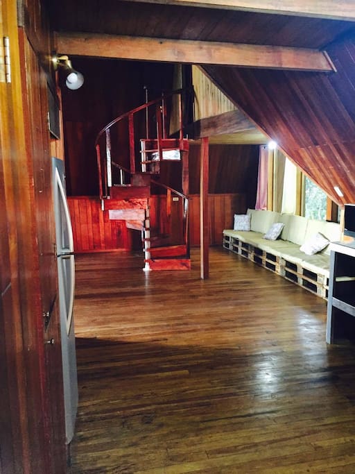 3 small rooms upstairs