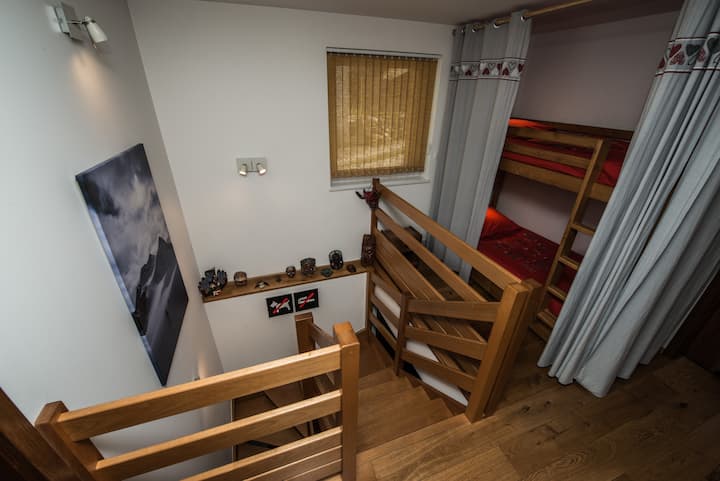 階段と追加のベッド
