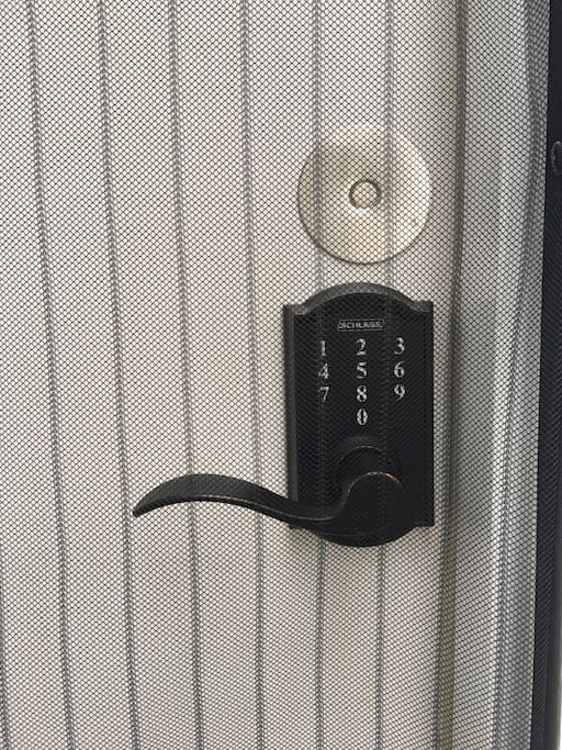 No keys needed!
How modern.