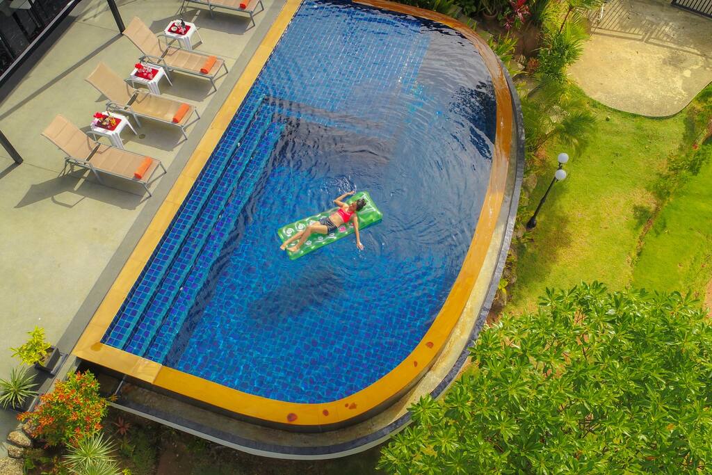 Infinity swimming pool