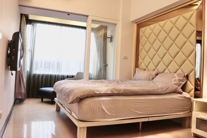 Luxury 2 BRs QSquare Taipei Main Station (3 people gallery image 4