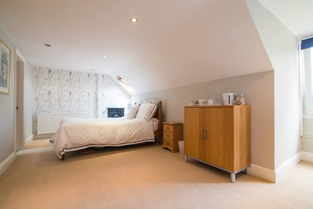 There is lots of natural light from the large windows in this room but all the windows have blackout blinds so nice & dark for a lovely nights sleep.
