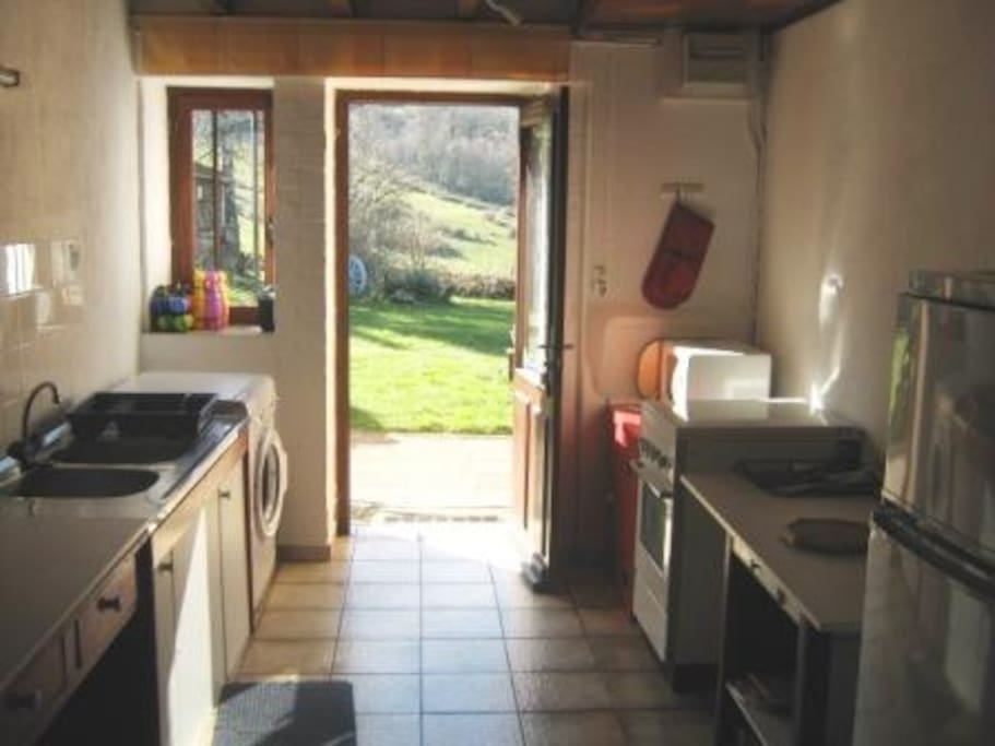 Well equipped kitchen...with a view :)