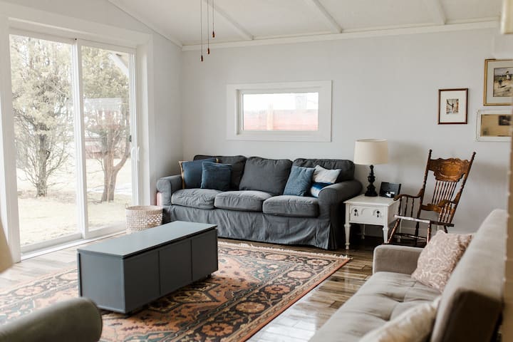 Prins Cove - private beach front, newly renovated
