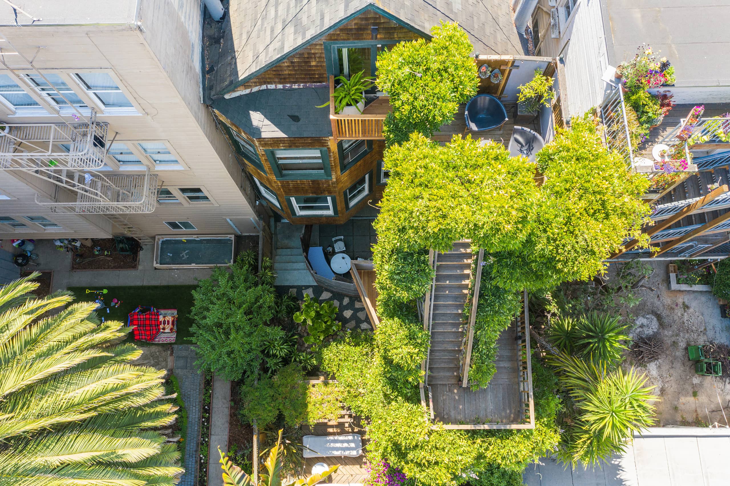 Home in San Francisco · ★4.95 · 1 bedroom · 2 beds · 1 bath - Image 38