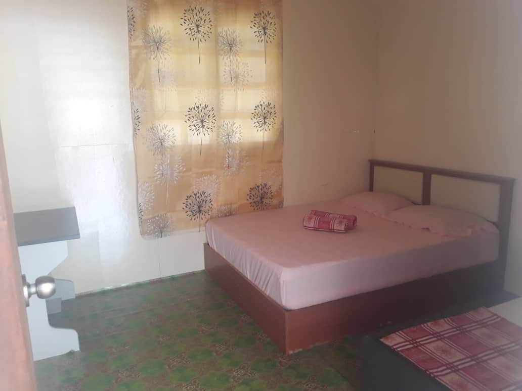 1 menšia manželská posteľ + 1 jednolôžko