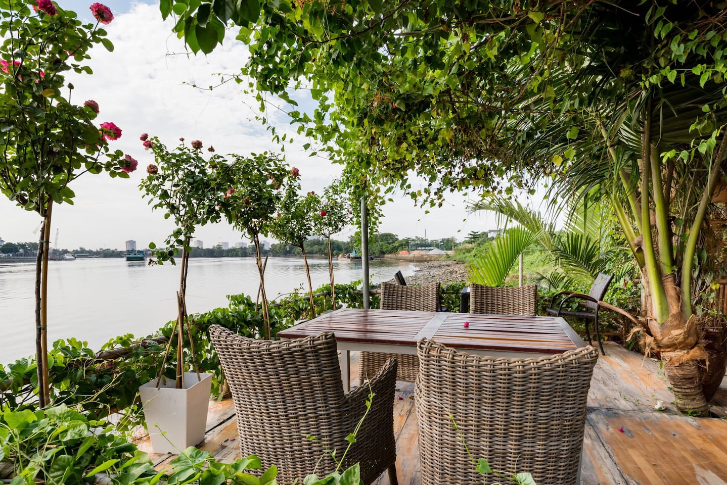 A countryside in a city-Saigon Riverside Retreat