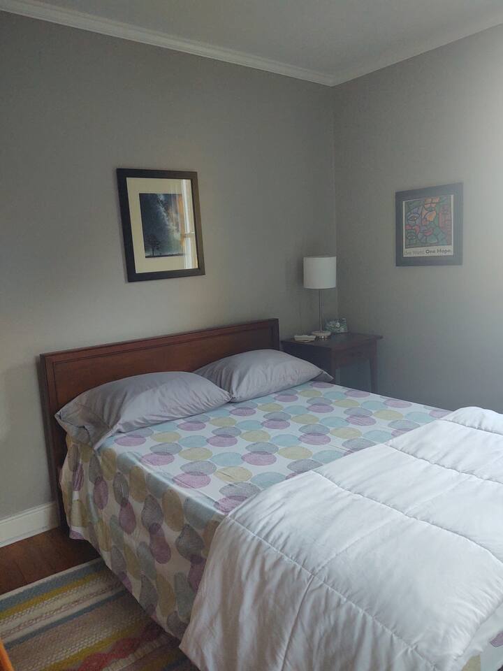 Втора спалня - голямо легло 