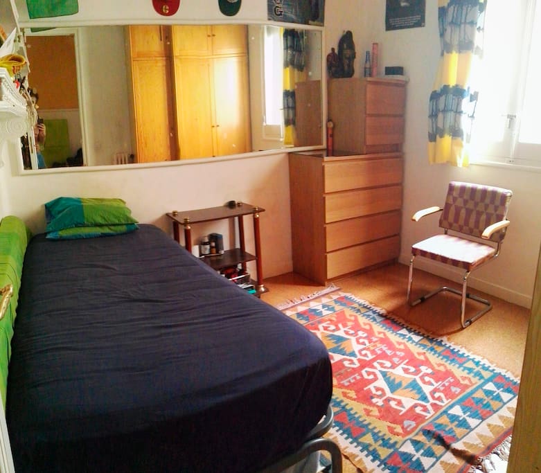 Habitación con posibilidad de cama supletoria/ Bedroom with extre bed
