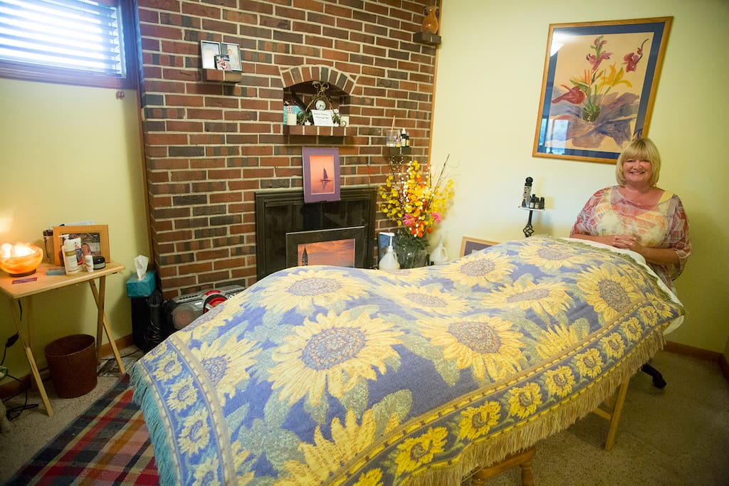 Option for professional massage with host, LMT.
