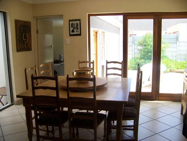Pet Friendly Holiday Home in Melkbosstrand gallery image 4