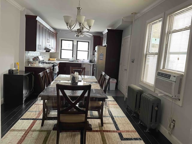 Spacious 3 Bedroom House (Fully Furnished)