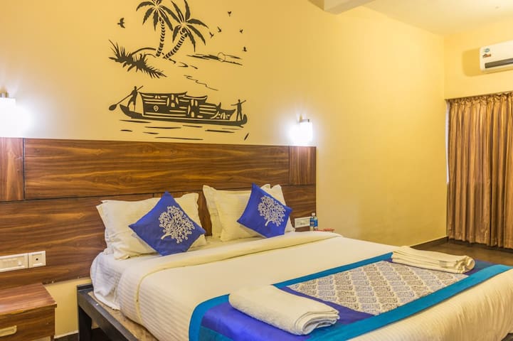 Unwind Resort at Lighthouse beach
