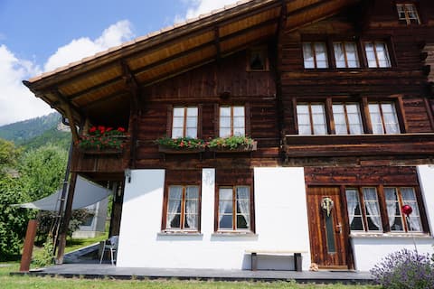 Charmante 2 Zimmer Wohnung im Berner Oberland
