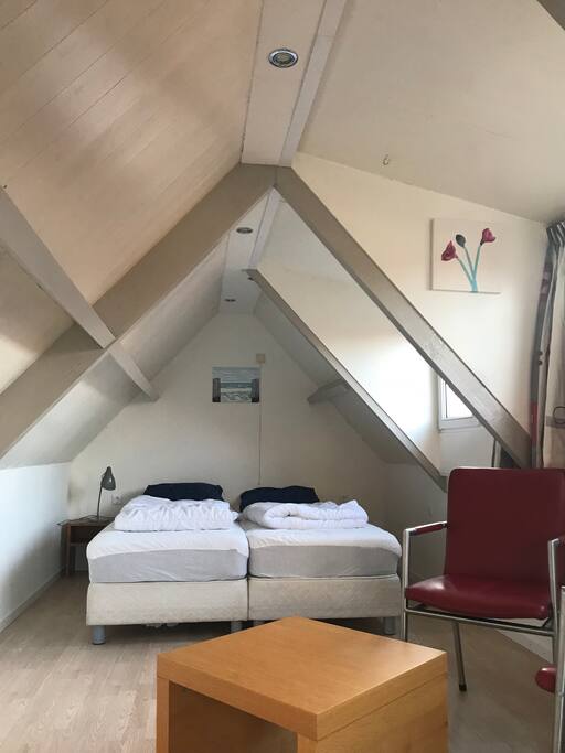 Slaapkamer met 2-persoonsbed