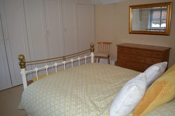 غرفة النوم الأمامية 