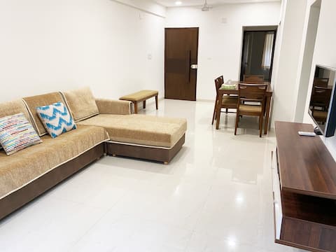 New lux 3bed 2.5 bath apartment in Baroda nr MSU