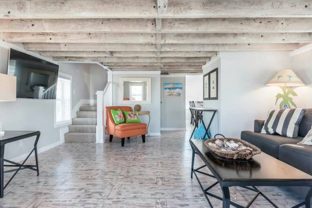 Common Area: Enter the front door to an open floorplan.