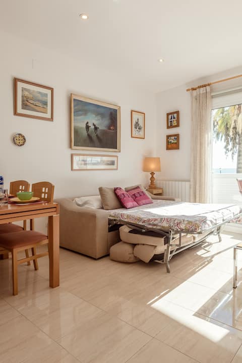 Airbnb con mejor rendimiento: Wake up facing the sea in downtown Sitges en Sitges