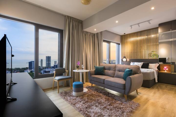 Unique Seaview Designer Studio@GeorgeTown ||市中心海景房