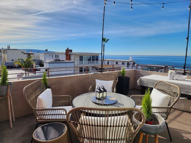 Ocean view*Entire condo* 3 min walk to ocean